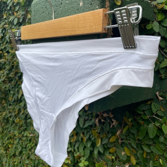 NWOT | Marks & Spencers | 3pk Flexifit™ Modal High Leg Panties | Size M - Picture 15 of 16